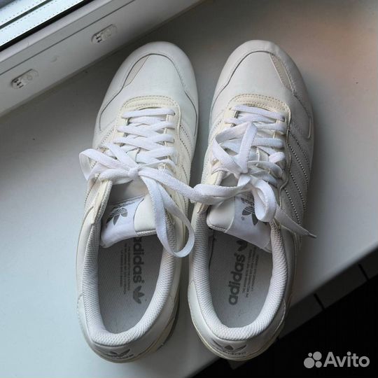 Кроссовки adidas