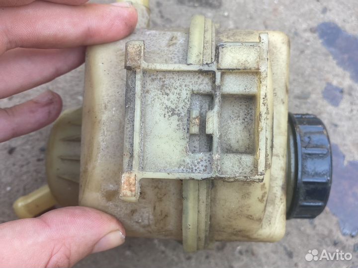 Renault logan 2 бачок гура