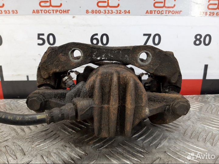 Суппорт передний правый Citroen Xsara Picasso 2002