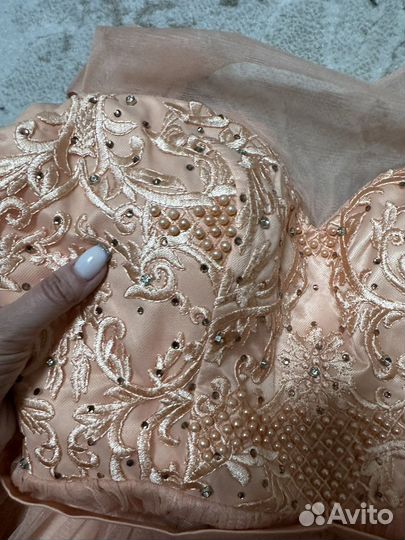 Вечернее платье