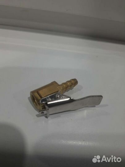 Наконечник для подкачки колёс