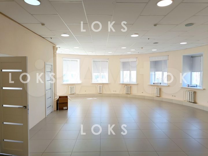 Офис 85 м² с ремонтом возле метро