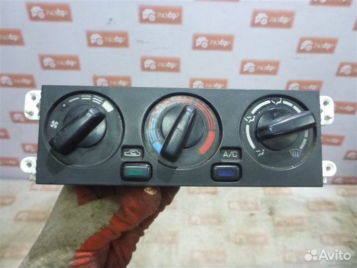 Блок управления печкой Nissan Almera N15 GA14 1997