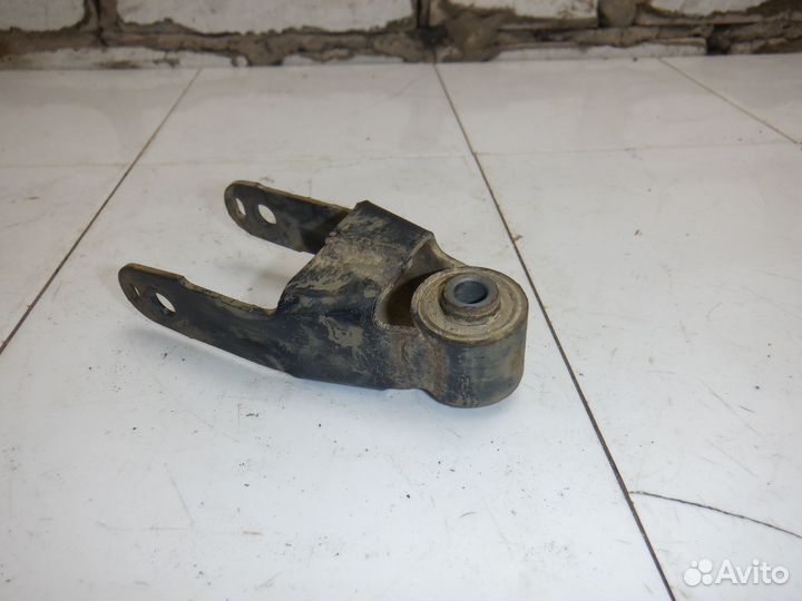 Кронштейн кпп Peugeot 206