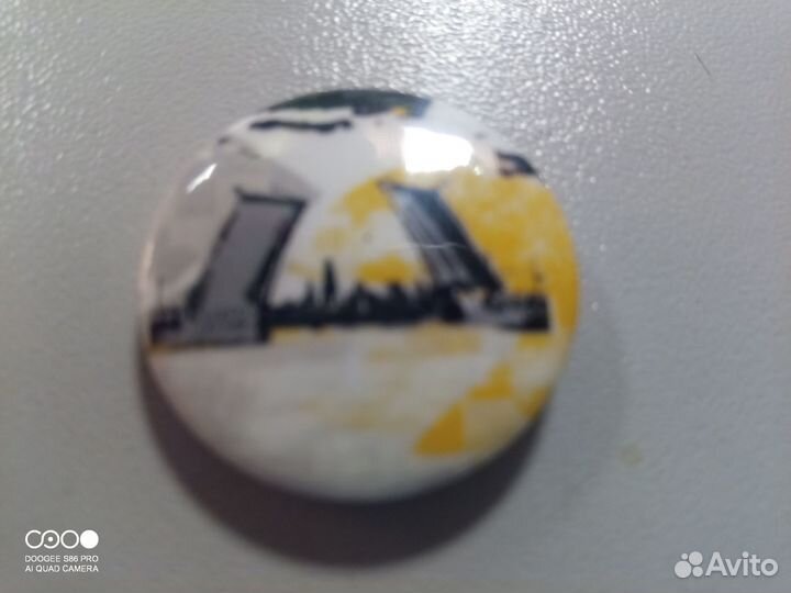 Значки юбилейной серии camel