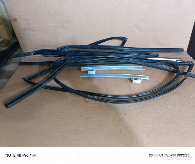 Резинки уплотнительные направляющие стёкол.Тлк 100