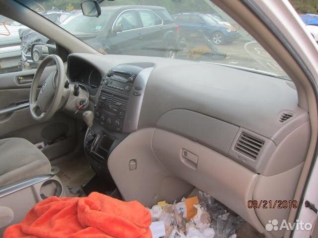 Разбор на запчасти Toyota Sienna 2