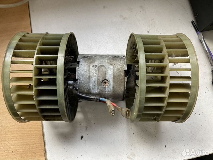 Моторчик печки Mercedes W124