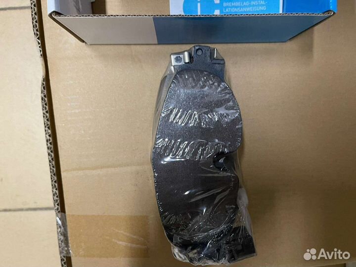 Колодки передние Skoda Octavia A7 Zekkert