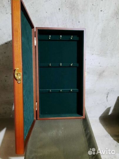 Ключница настенная из дерева