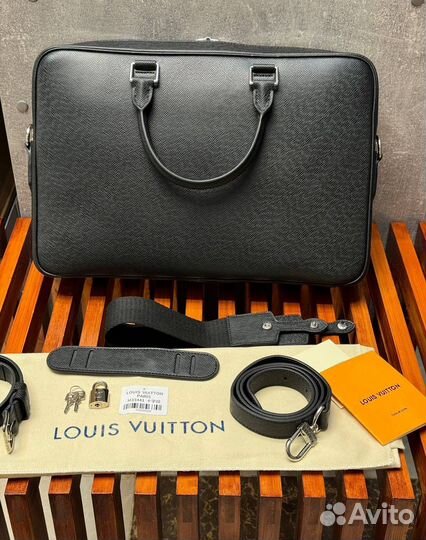 Louis vuitton портфель