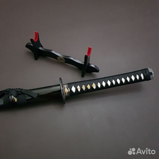 Подставка деревянная/ для сувенирного оружия