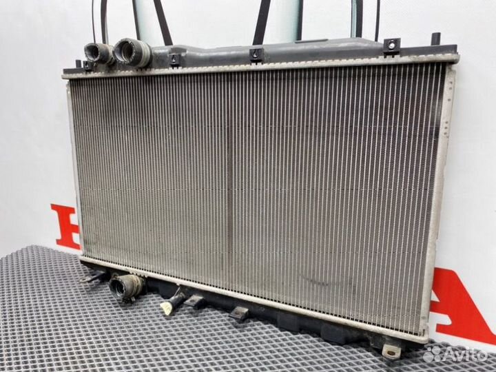 Радиатор охлаждения двигателя Honda Civic FD(4Д)