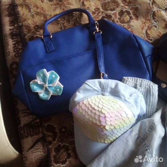 Вещи женские (обувь, аксессуары)