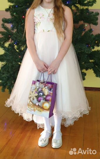 Платье для девочки нарядное