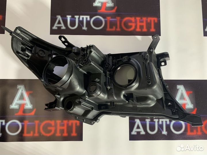 Корпус фары Toyota Land Cruiser 200 12-15 левый