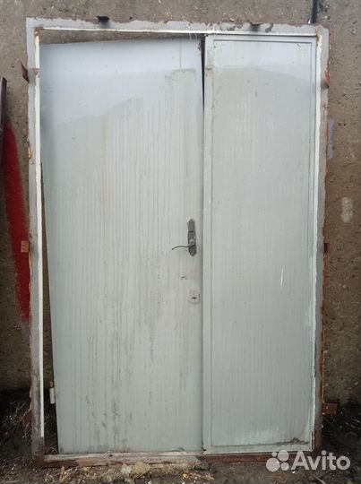 Металлическая дверь бу