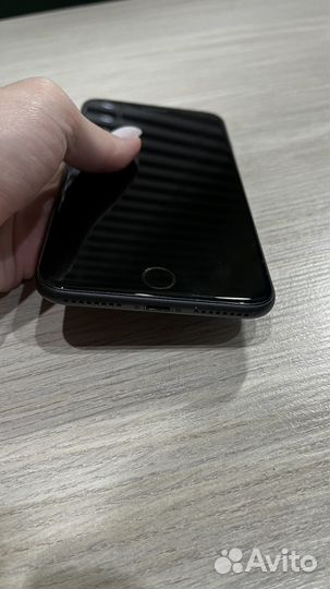 iPhone 8 Plus, 64 ГБ
