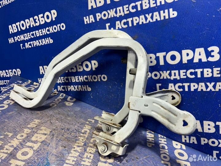 Петля крышки багажника Renault Logan 1 седан 2008