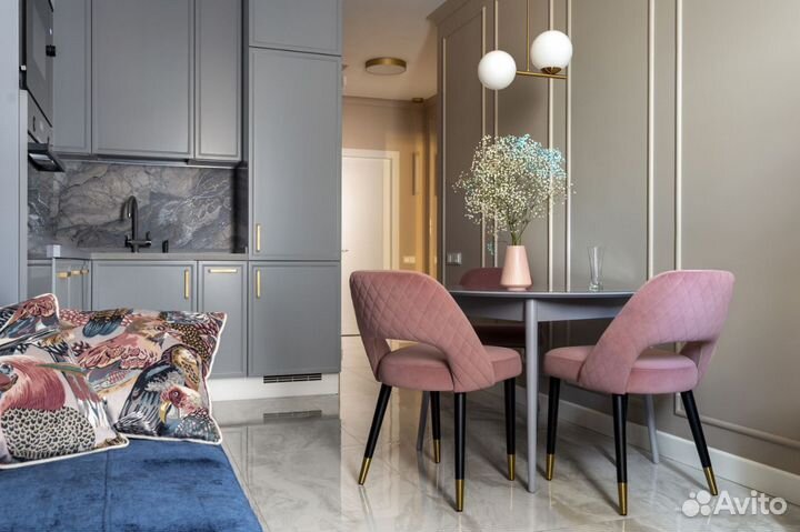 Угловая кухня под потолок на заказ