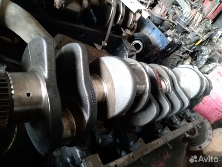 Каленвал Даф XF 95 2- 1291804