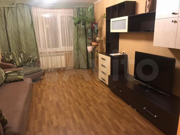 2-к. квартира, 56 м², 1/10 эт.