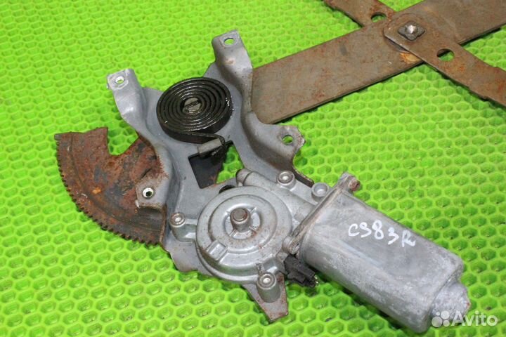 Стеклоподъемник правый Chevrolet Suburban GMT400