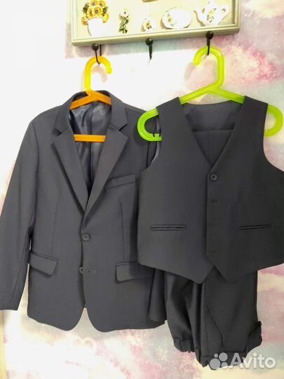 Костюм тройка для мальчика 128