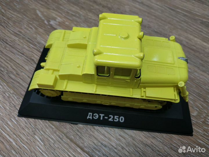 Тракторы: история, люди, машины №28 - дэт-250