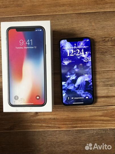 iPhone X, 64 ГБ