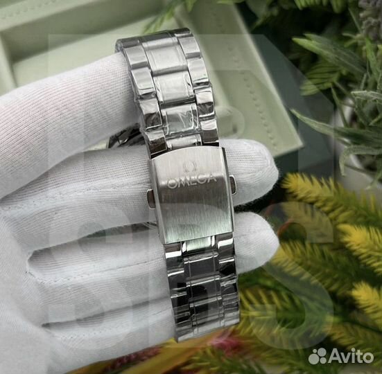 Часы Omega