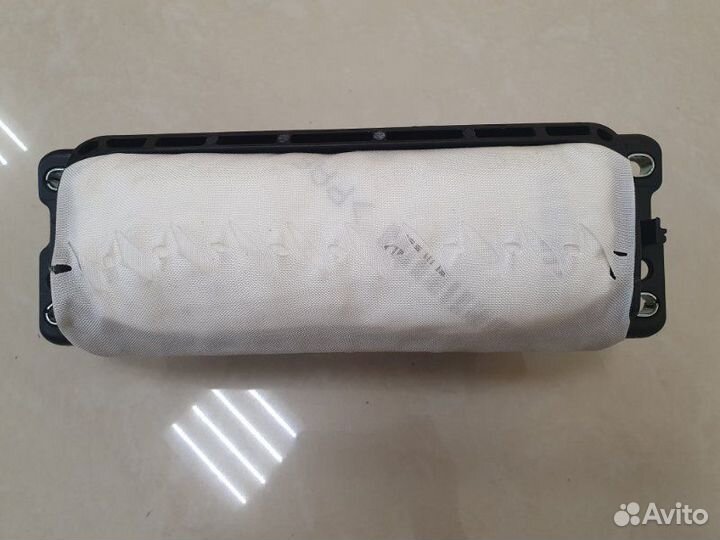 Подушка безопасности пассажира Volkswagen Passat