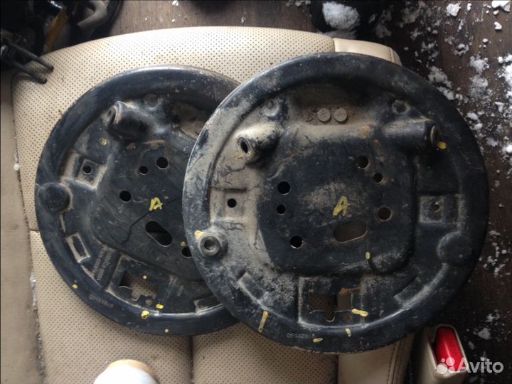 Тормозной щит форд экоспорт