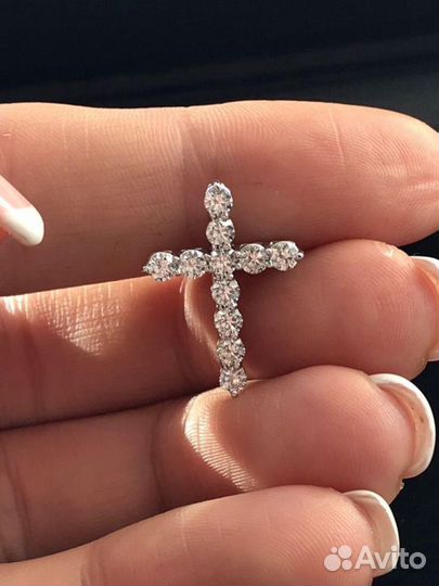Золотой крест с цепью Graff с брил. 0.83 ct