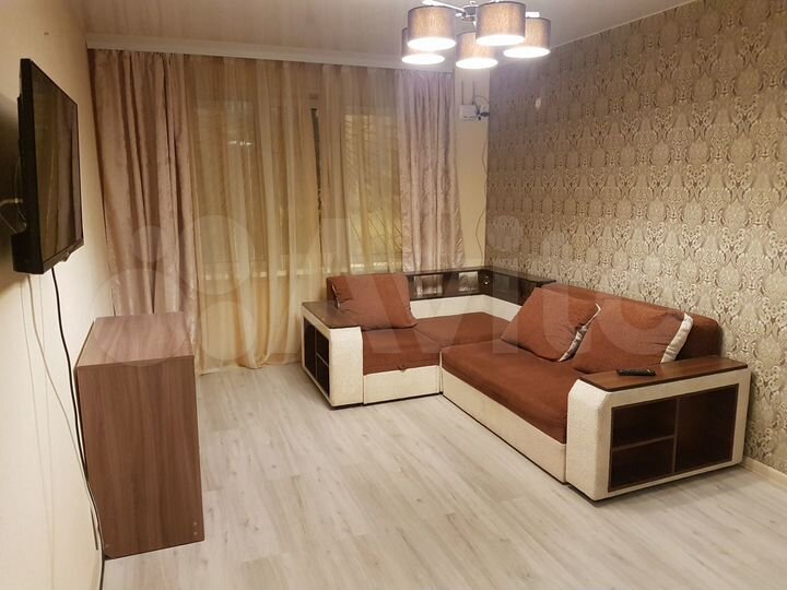 2-к. квартира, 45 м², 1/9 эт.