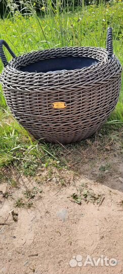 Кашпо из полиротанга