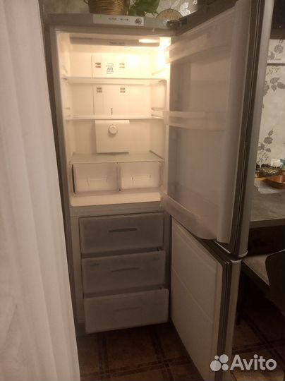 Холодильник indesit