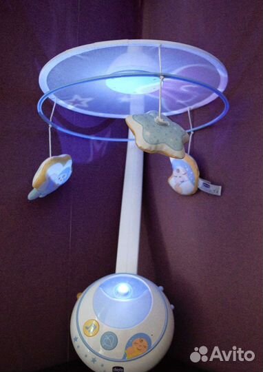 Мобиль на кроватку с проектором chicco