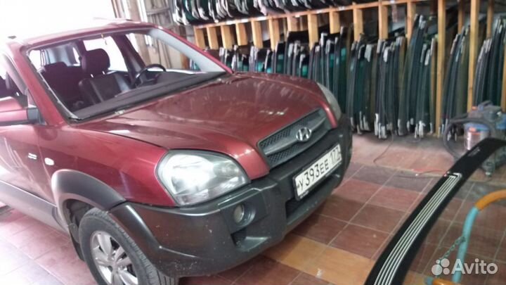 Лобовое стекло Hyundai Tucson