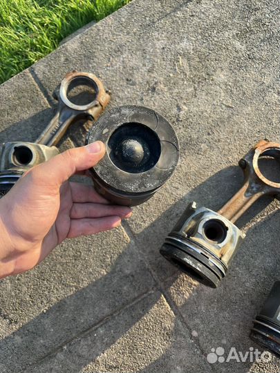 Поршень с шатуном d4cb в сборе