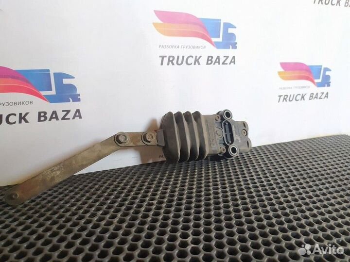 Кран уровня пола кабины