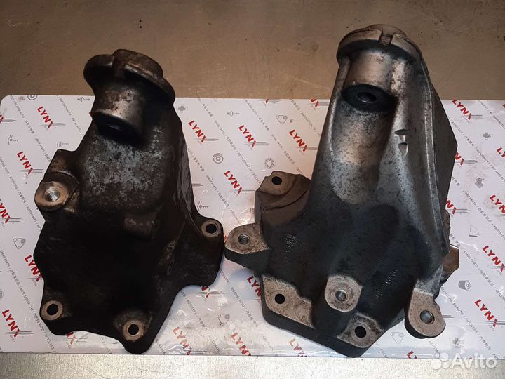 Кронштейн двигателя Мерседес ом651 2018г