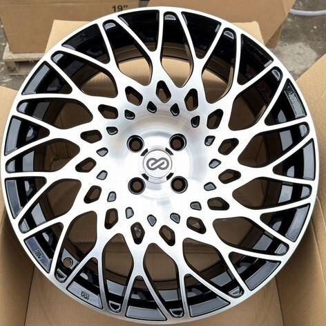 Литые диски Sakura Wheels 181 7.5×R18 4×100