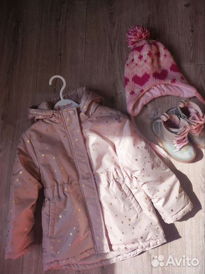 Куртка на девочку 98+ботинки 25