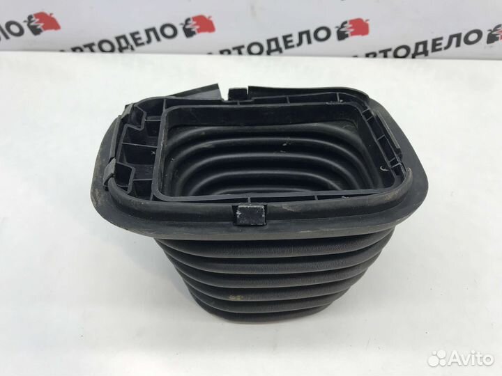 Кожух ручки кпп Daihatsu Gran Move 2000 г.в