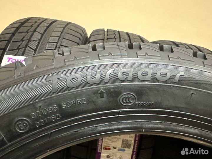 Tourador Winter Pro TSU2 235/45 R17 97V