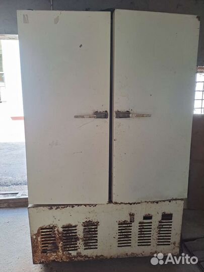 Холодильный шкаф бу