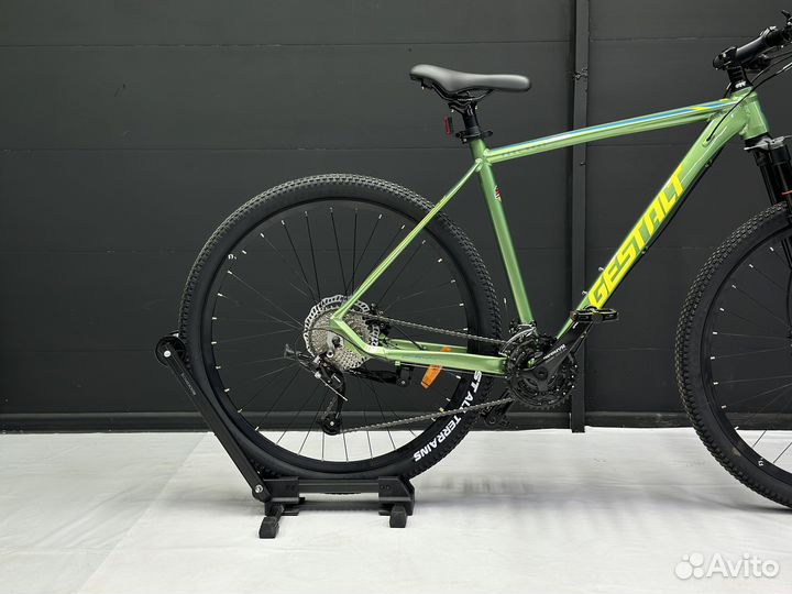 Велосипед MTB полупрофессиональный