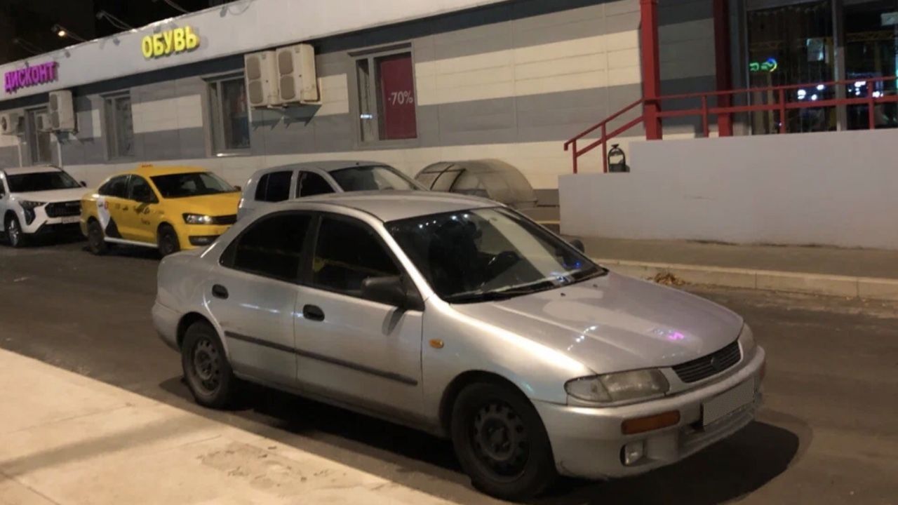 Mazda 323: фото из отзыва