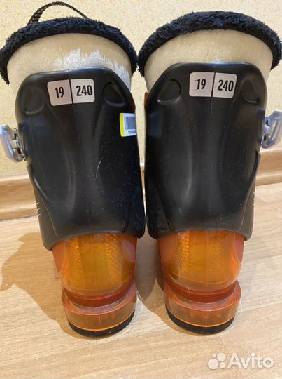 Горнолыжные ботинки salomon 19